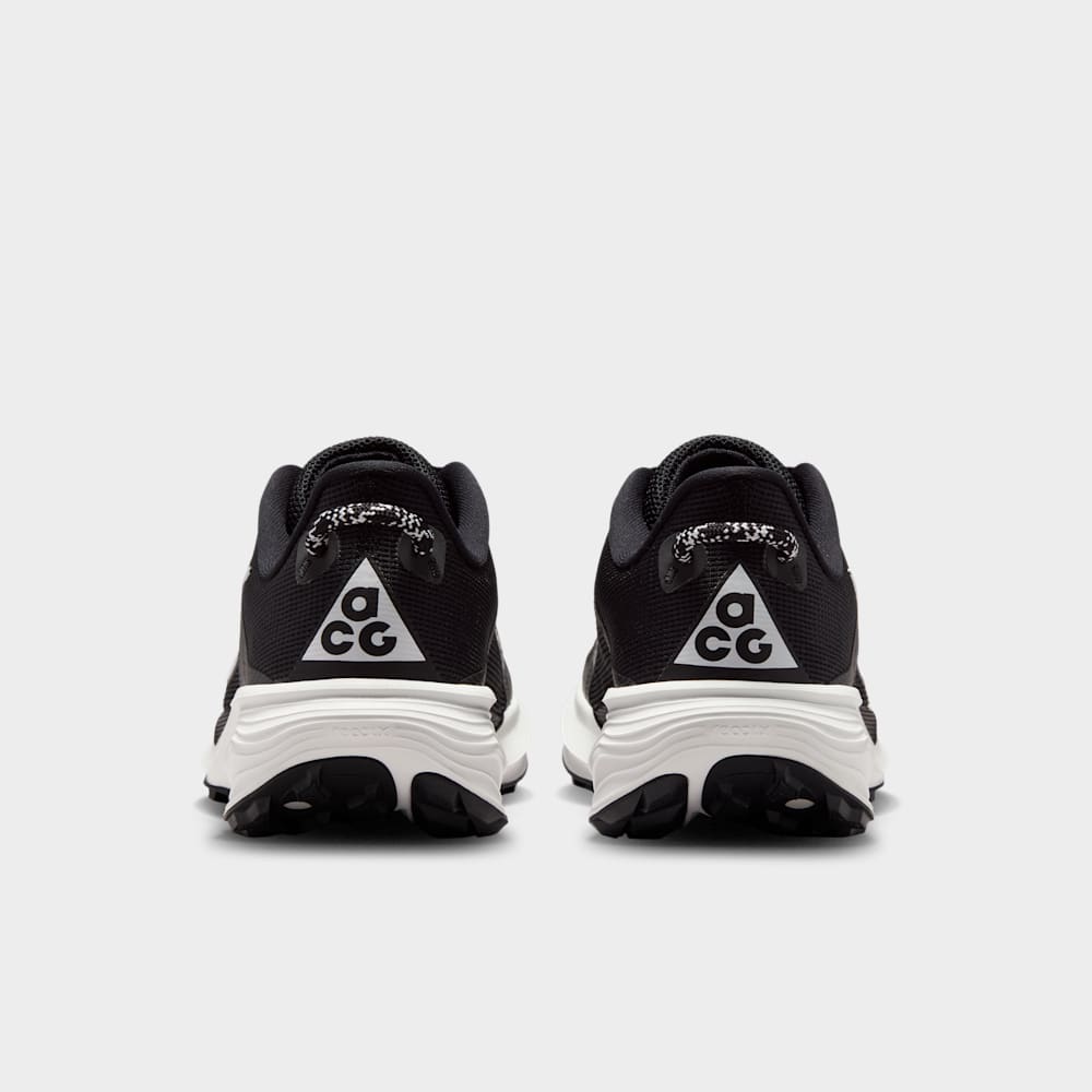 Tenis para correr para mujer en negro · HV8121-001 - vista 6
