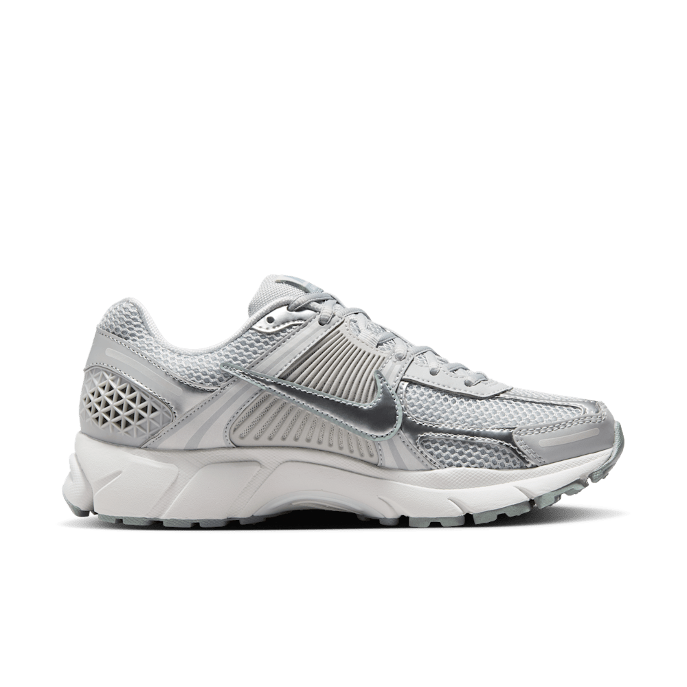 Tenis casual para mujer en gris · IB8929-004 - vista 3