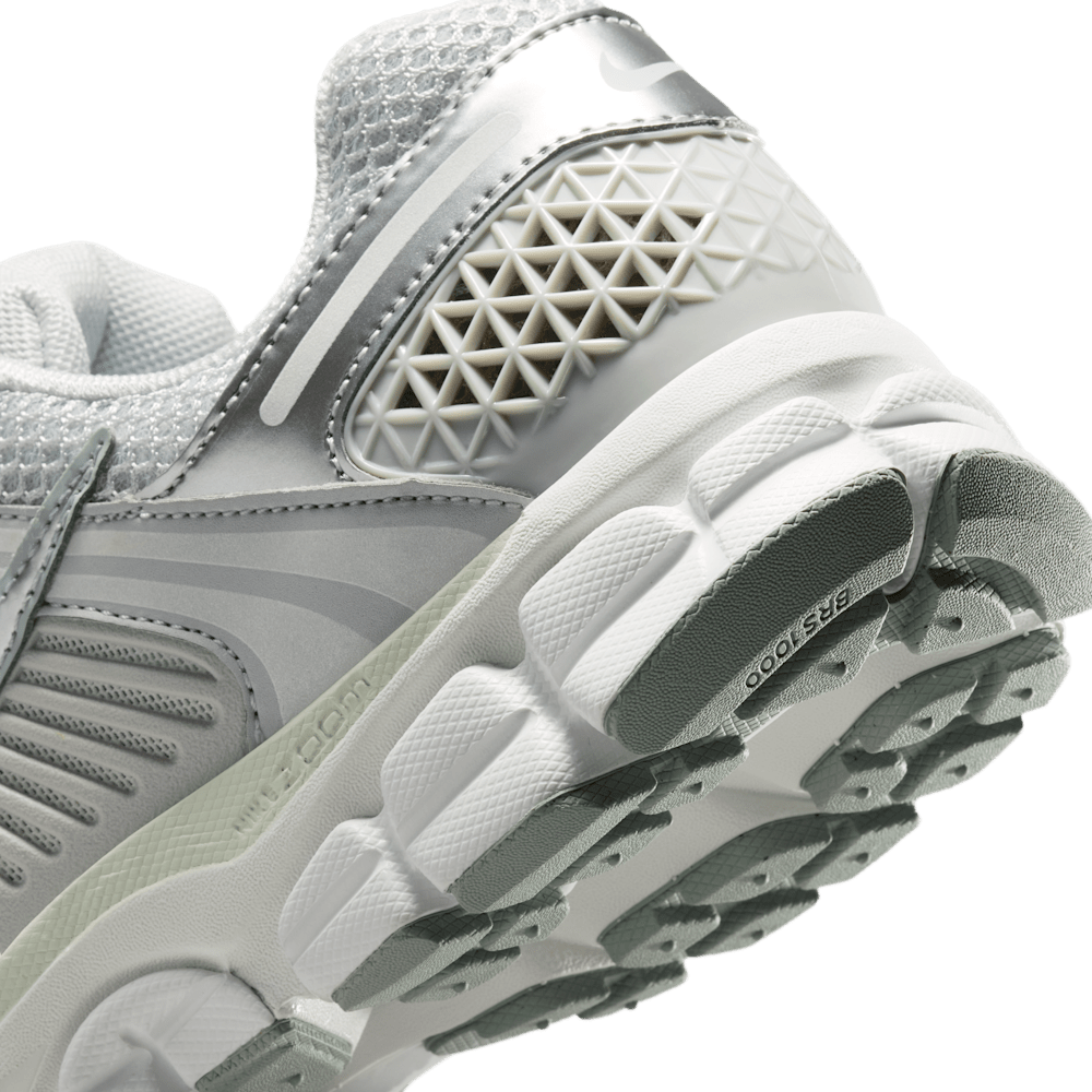Tenis casual para mujer en gris · IB8929-004 - vista 8