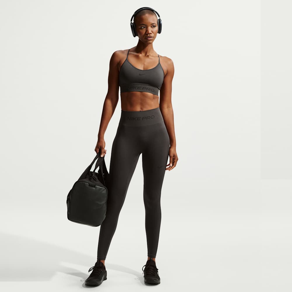 Brasier y Tops deportivos para entrenamiento para mujer en gris · IB9843-070 - vista 4