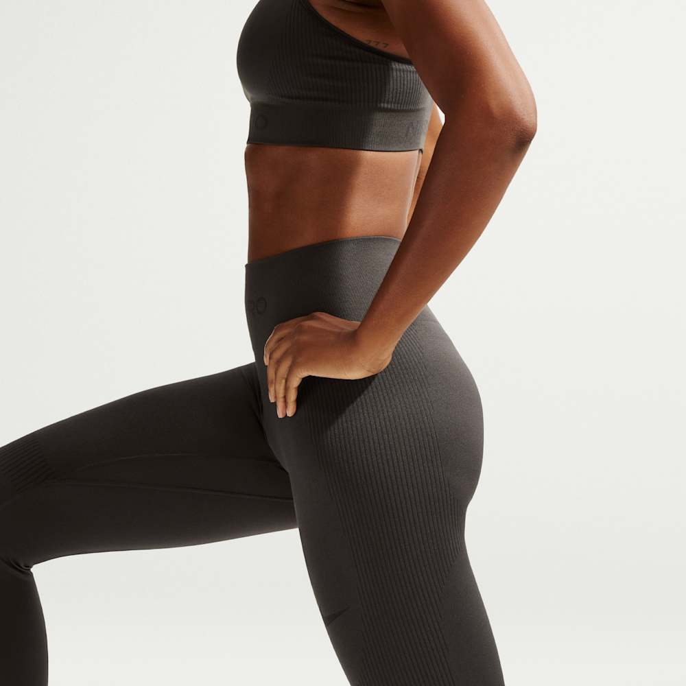 Leggins y Licras deportivas para entrenamiento para mujer en gris · IF1208-070 - vista 4