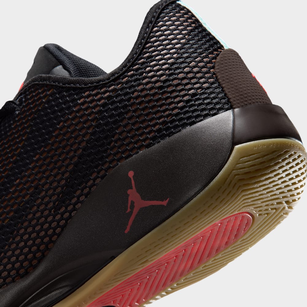 Tenis de básquetbol para hombre en negro · IF1610-003 - vista 8