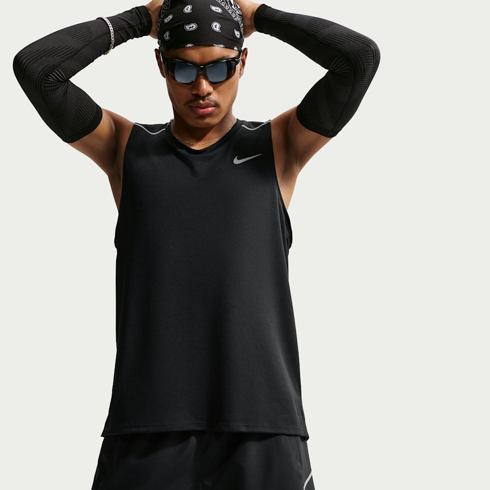 Shorts y Pantalonetas para correr para hombre en negro · IF2070-010 - vista 4