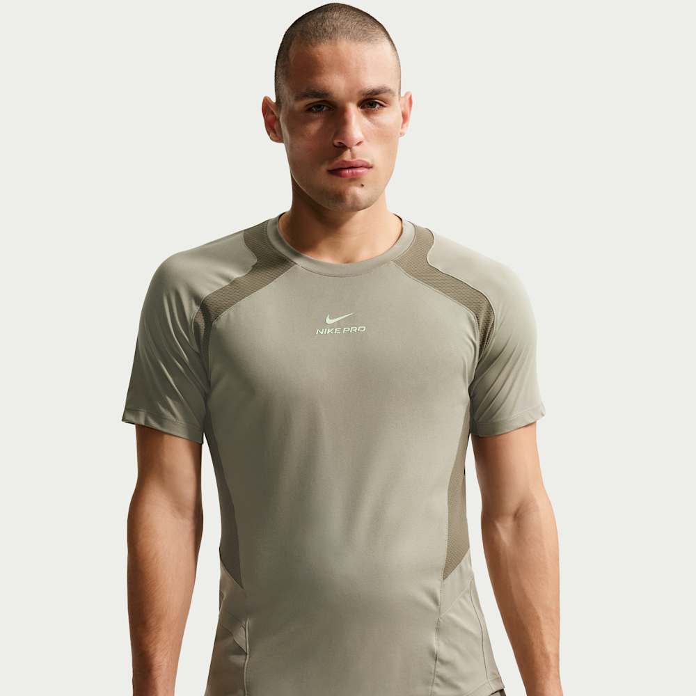 Camisetas y esqueletos para entrenamiento para hombre en verde · IF2214-320 - vista 1