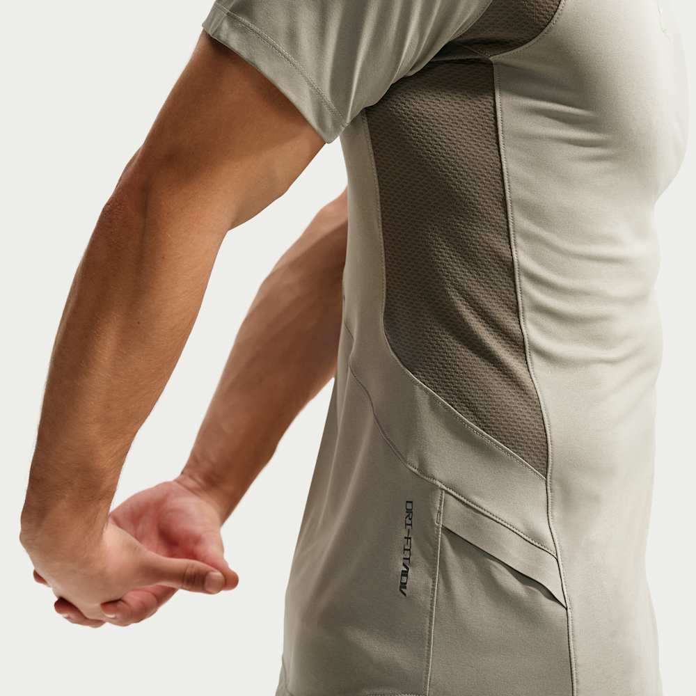 Camisetas y esqueletos para entrenamiento para hombre en verde · IF2214-320 - vista 3