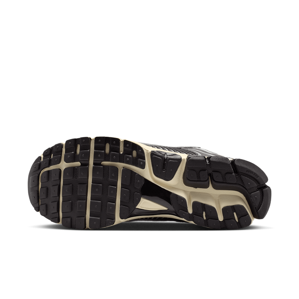 Tenis casual para hombre en negro · IM3486-003 - vista 2