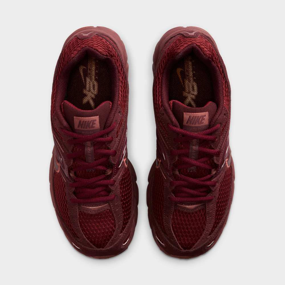 Tenis casual para mujer en rojo · IM9570-600 - vista 4