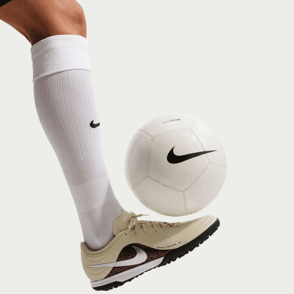 Guayos de fútbol para hombre en marrón · IO8462-201 - vista 9