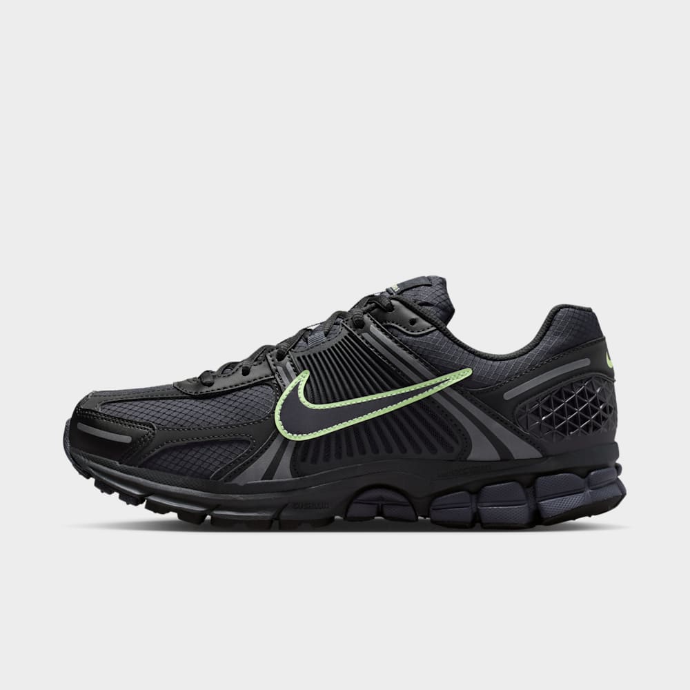 Tenis casual para hombre en negro · IQ6589-002 - vista 1