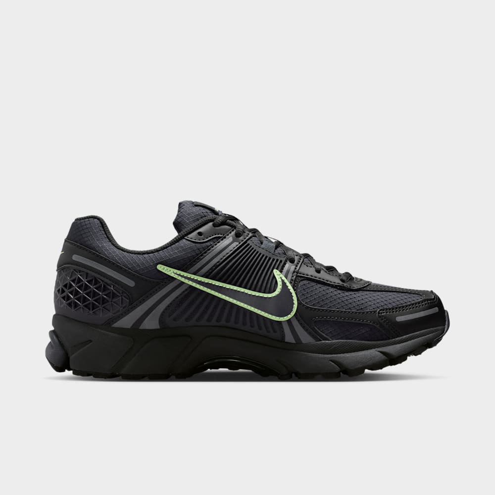 Tenis casual para hombre en negro · IQ6589-002 - vista 3