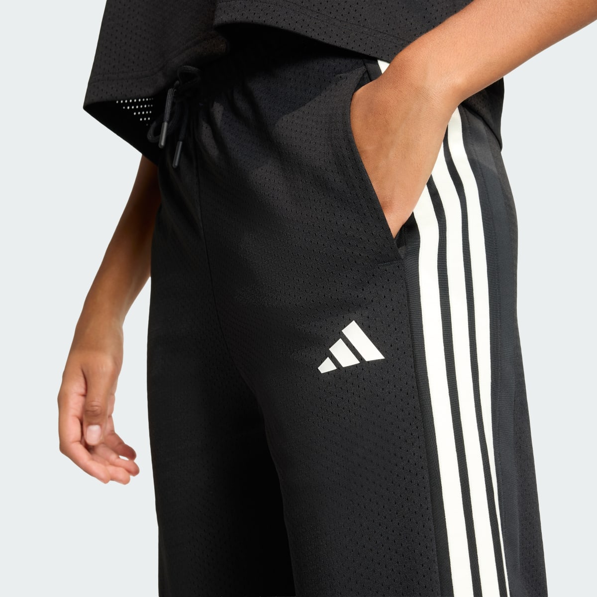 Pantalón deportivo para mujer color negro y blanco - vista 6
