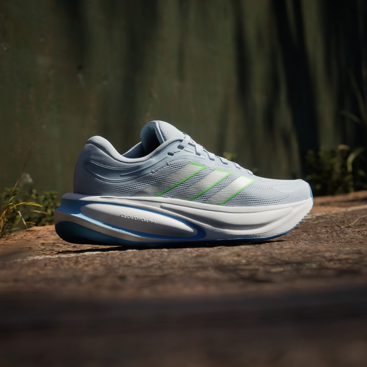 Tenis de running para mujer color plateado - vista 2