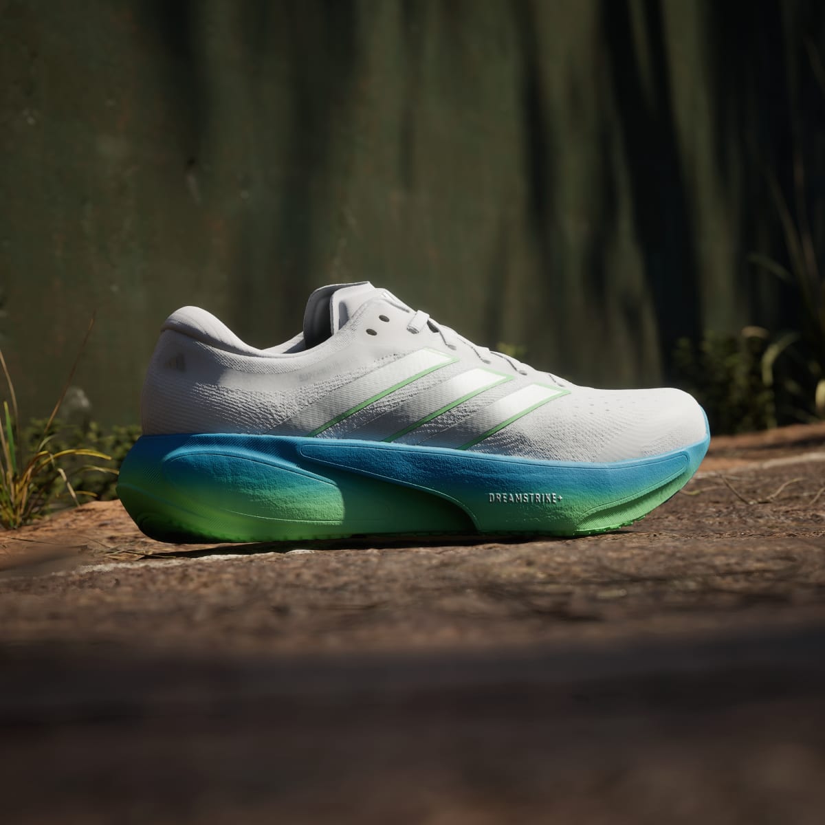 Tenis de running para hombre color blanco y plateado - vista 2