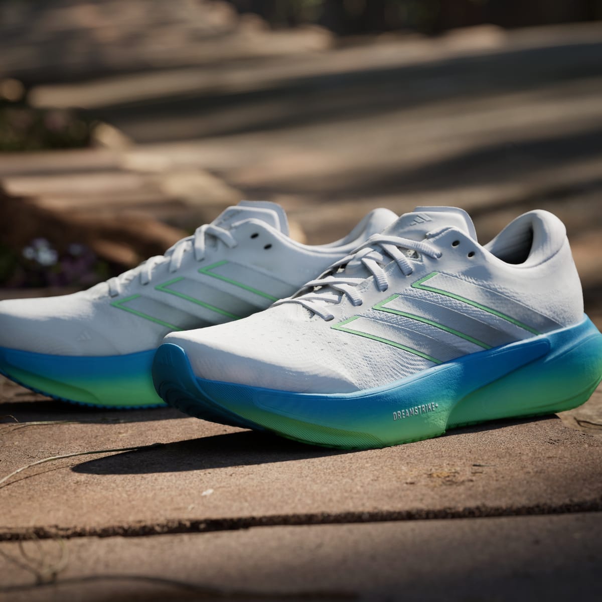 Tenis de running para hombre color blanco y plateado - vista 8