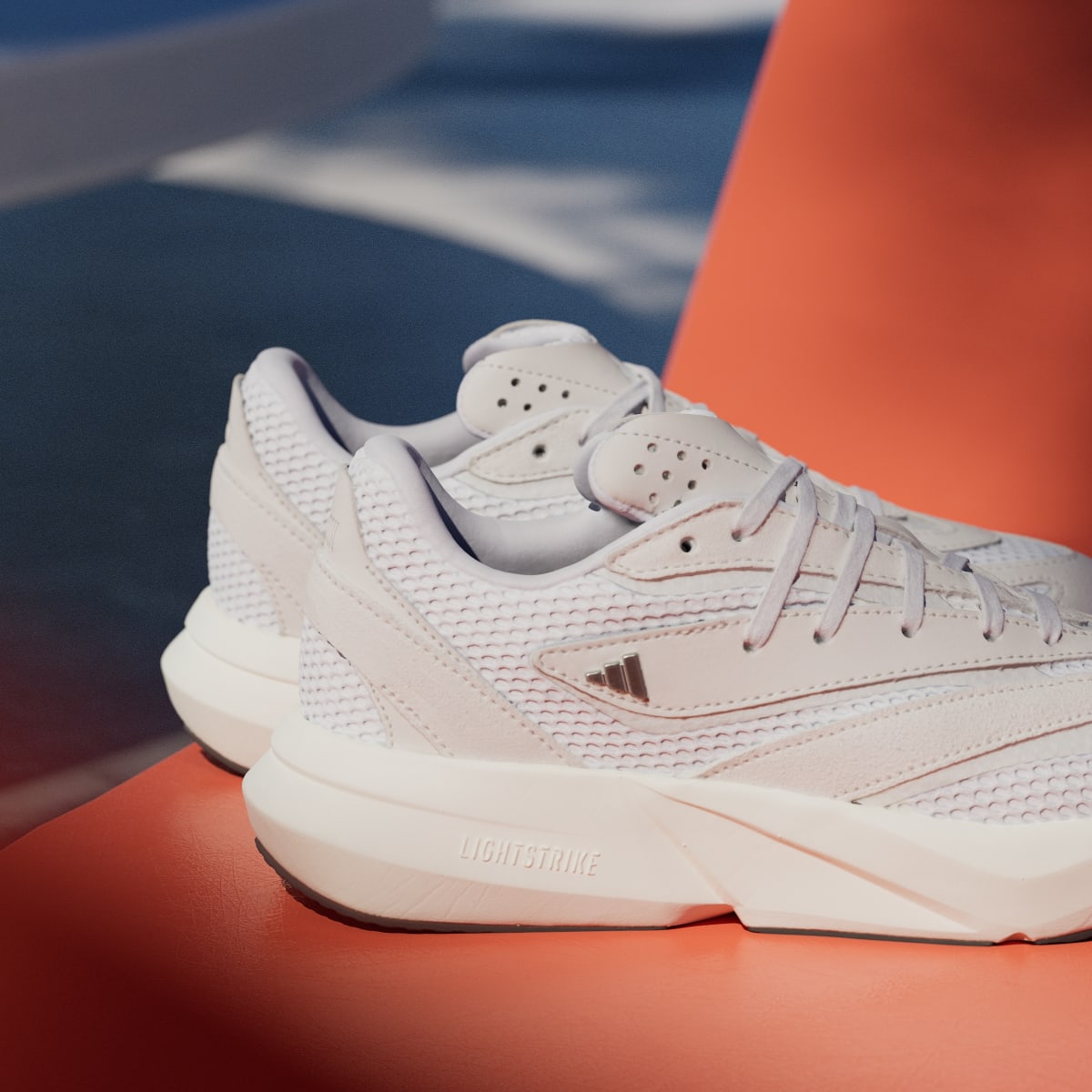 Tenis casuales para mujer color blanco y gris - vista 8