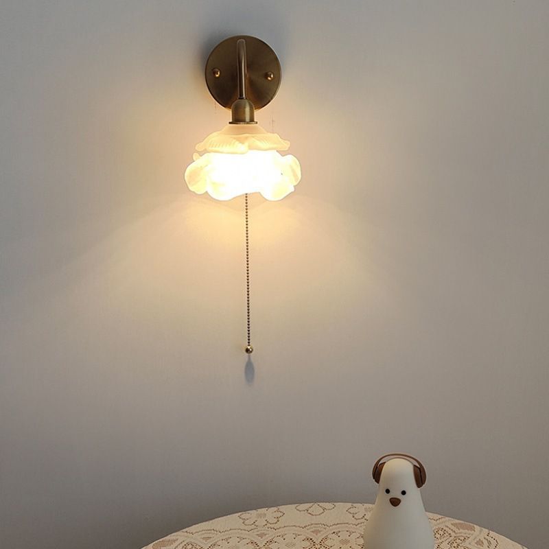 Golden Wall Light with Milk Glass Down Chalk Metal Shade, 220V-240V-Fnaisn