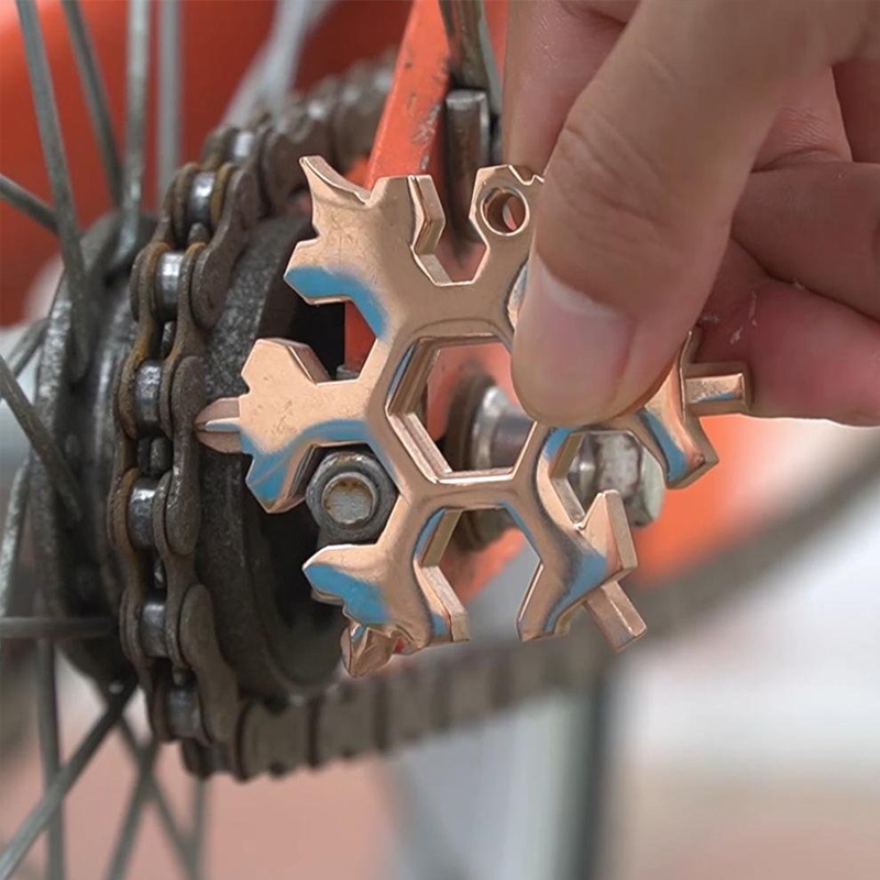 🎅Christmas idea🧶 18-in-1 Snowflake Multi-Tool