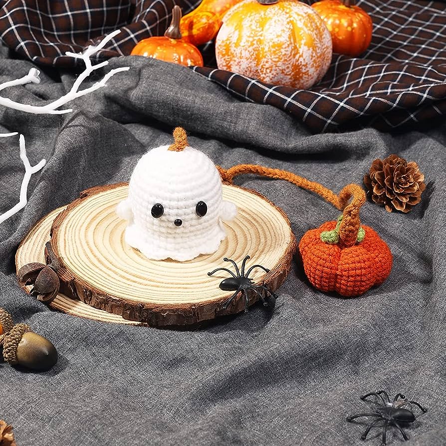Amazon.com: Halloween Car Ornament Crochet Pumpkin and Ghost Car Pendant for Car Mirror Upholstery Accessories, Hand Knitted Mirror Charm (1) : Automotive
