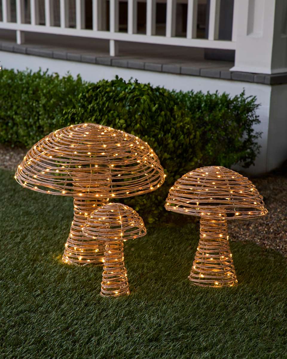 Outdoor Lit All-Weather Wicker Mushrooms