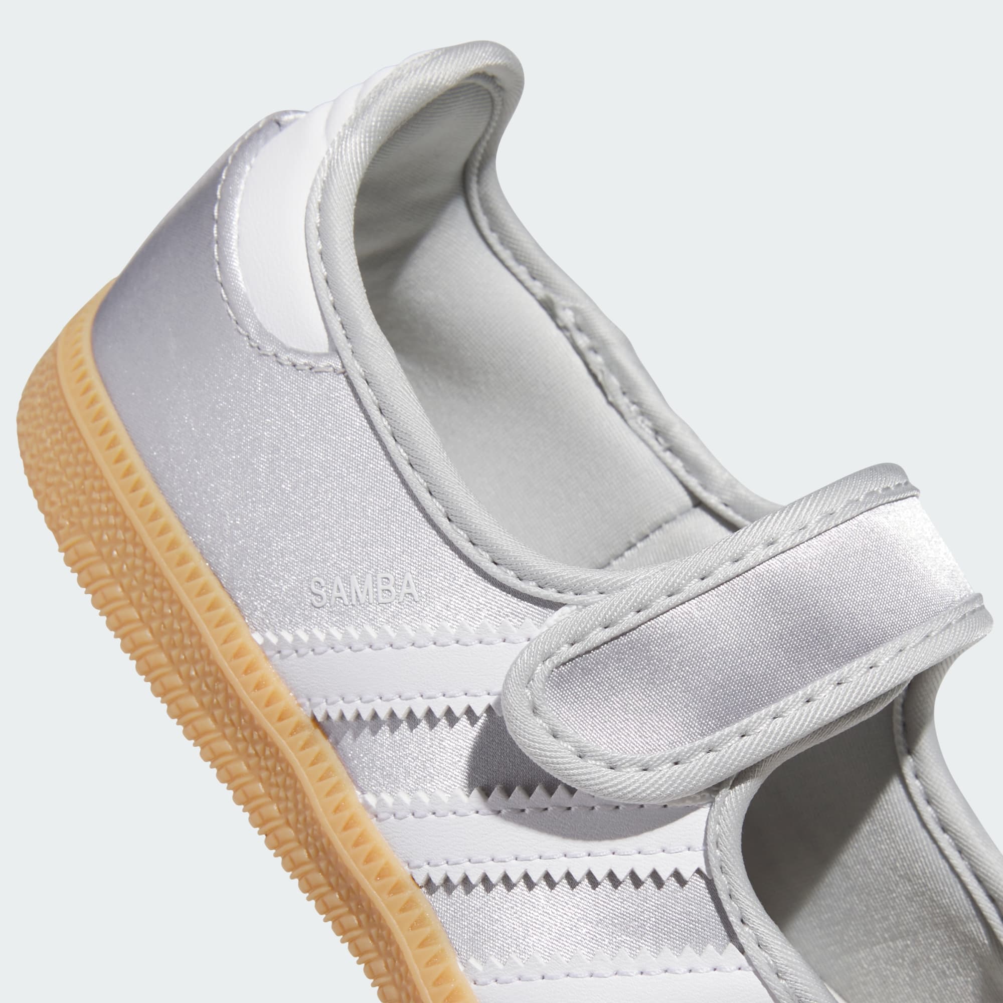 삼바 제인 - Silver Metallic / Cloud White / Gum
