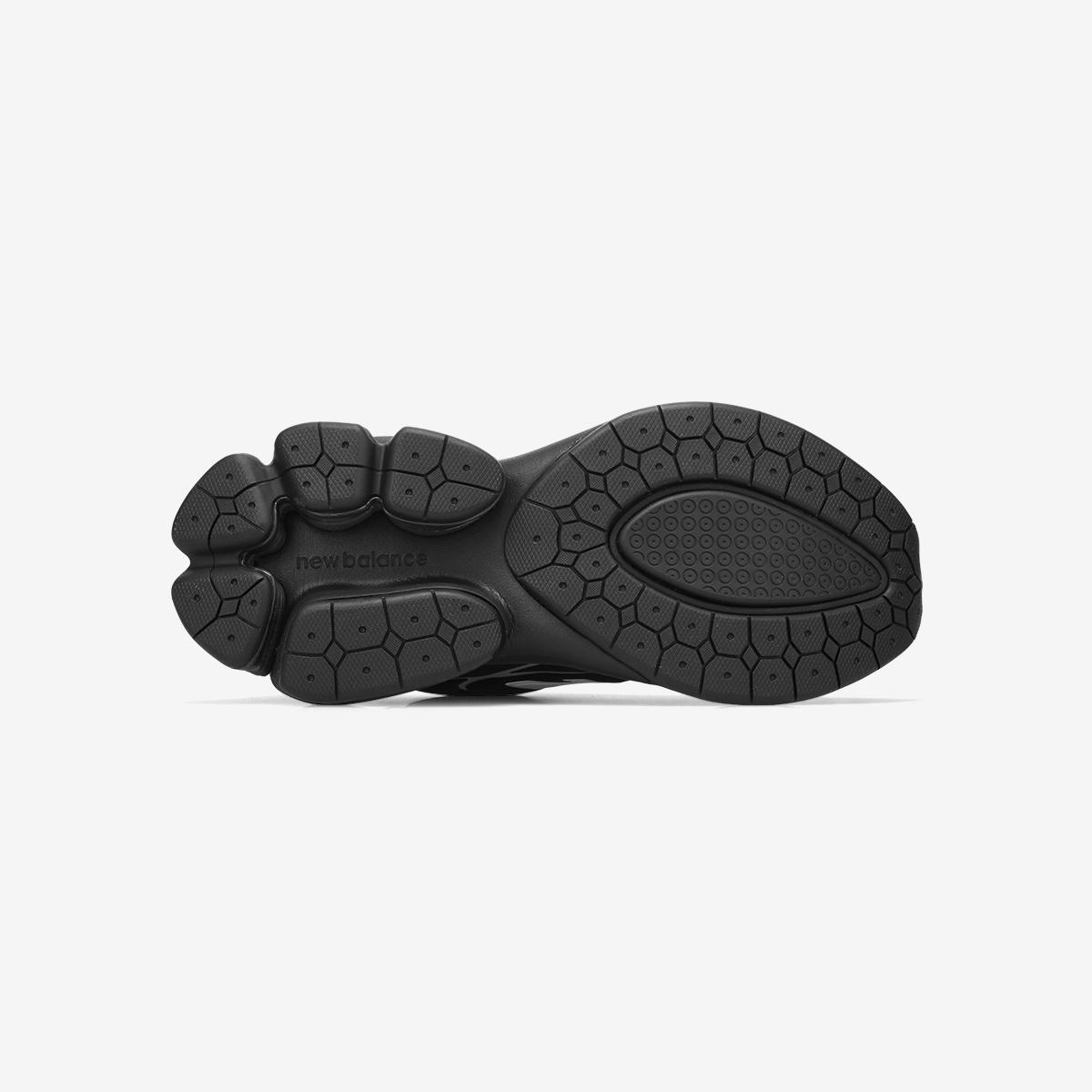 U50307G4 - Black