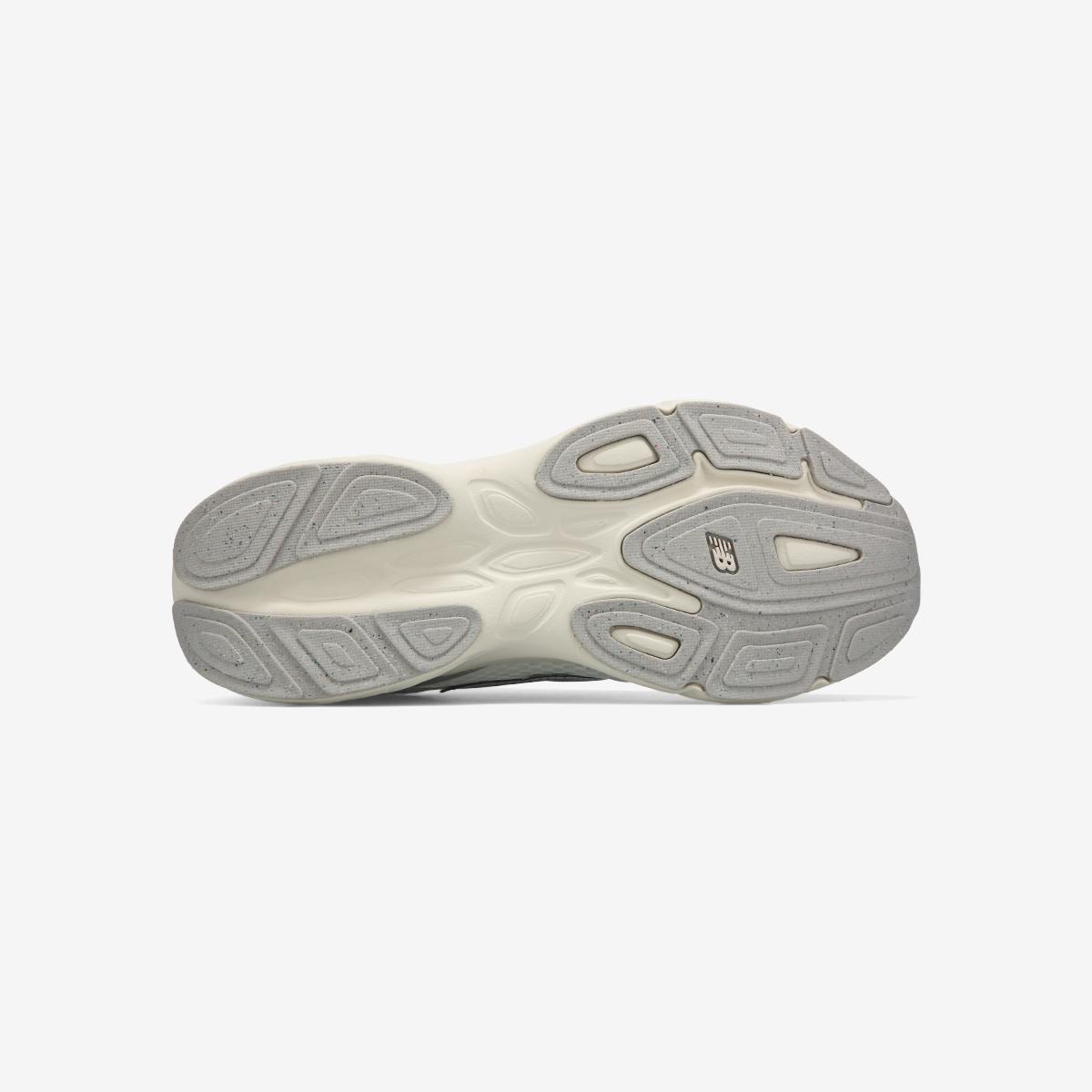 Amaste V1 (D) - Silver