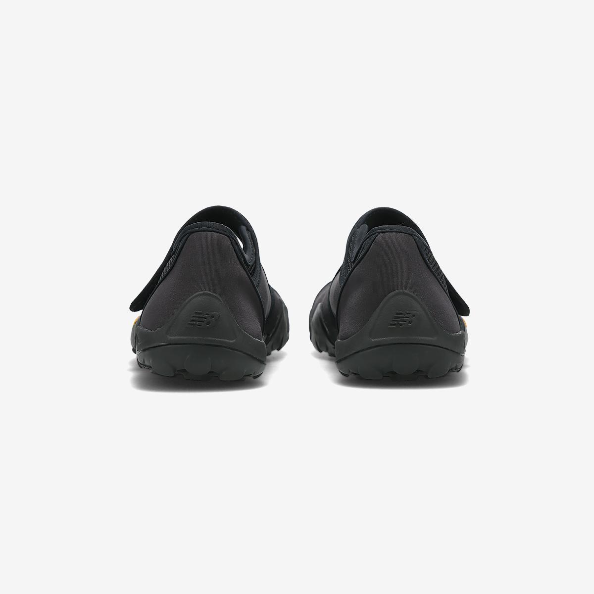 MT26IO - Black