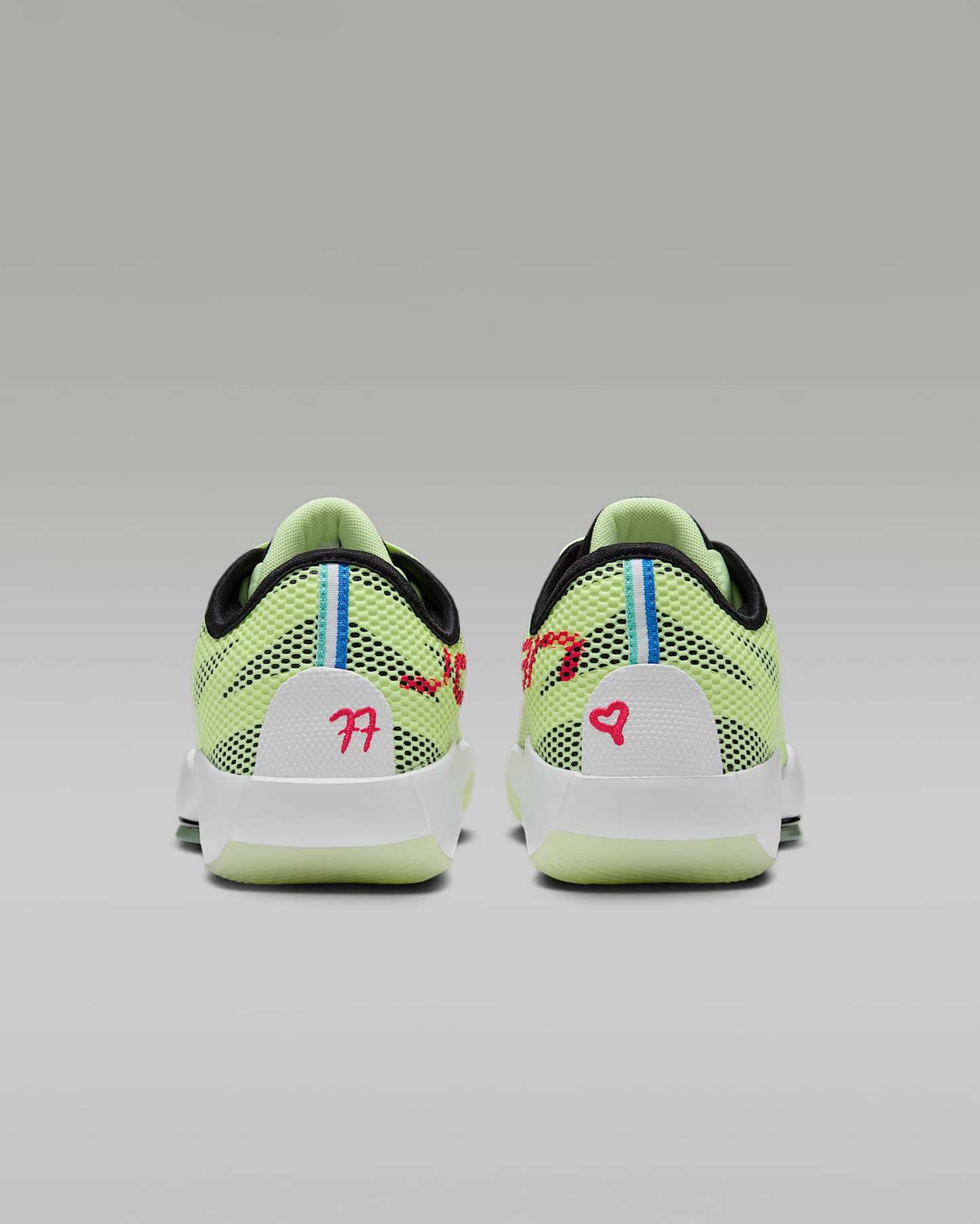 루카 77 '루카 라이프스타일' PF 농구화 - 배얼리 볼트/블랙/화이트/인프라레드 23