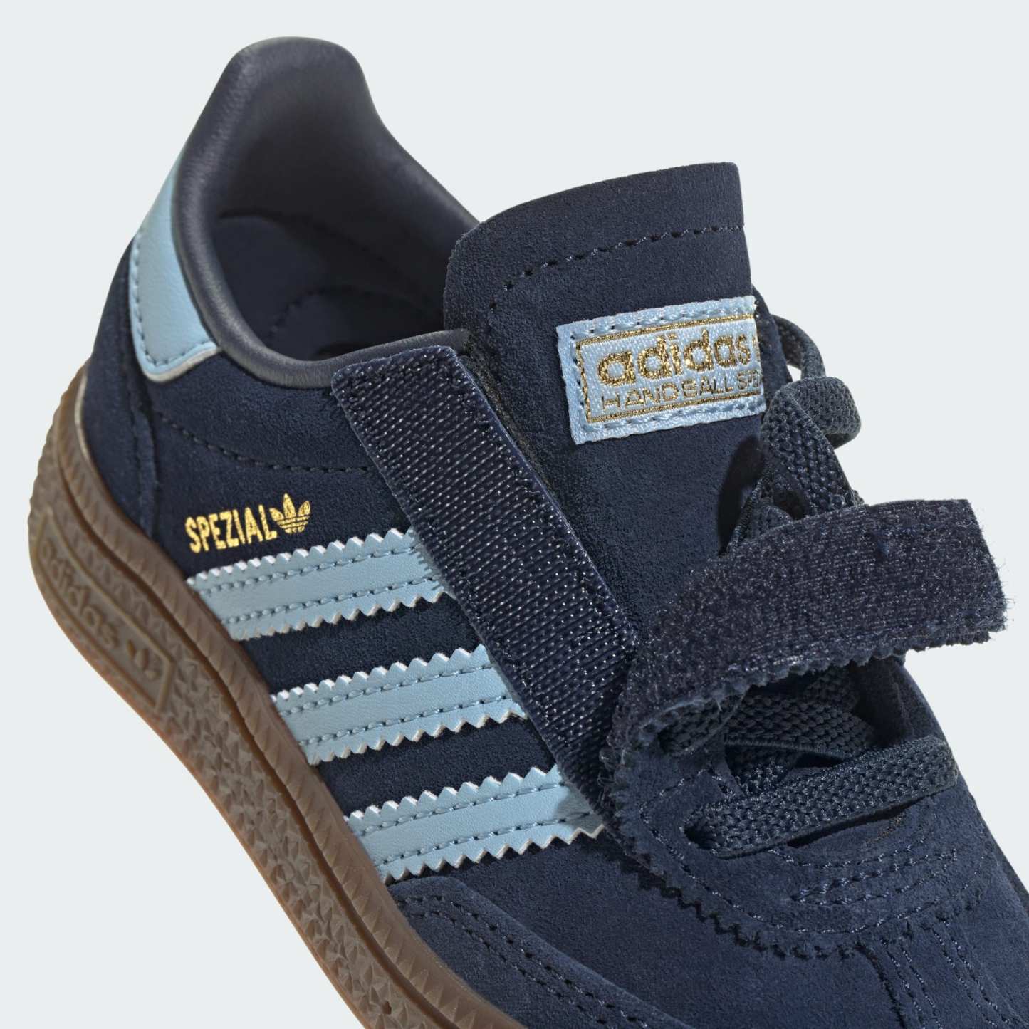 핸드볼 스페지알 컴포트 클로저 EL - Collegiate Navy / Clear Sky / Gum - JI2899 - Detail View 3
