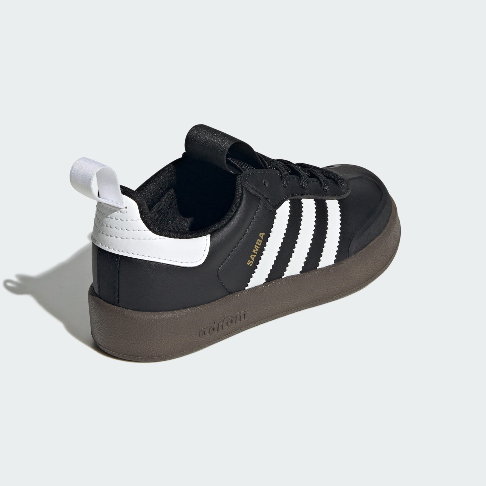 아디폼 삼바 360 - Core Black / Cloud White / Gum
