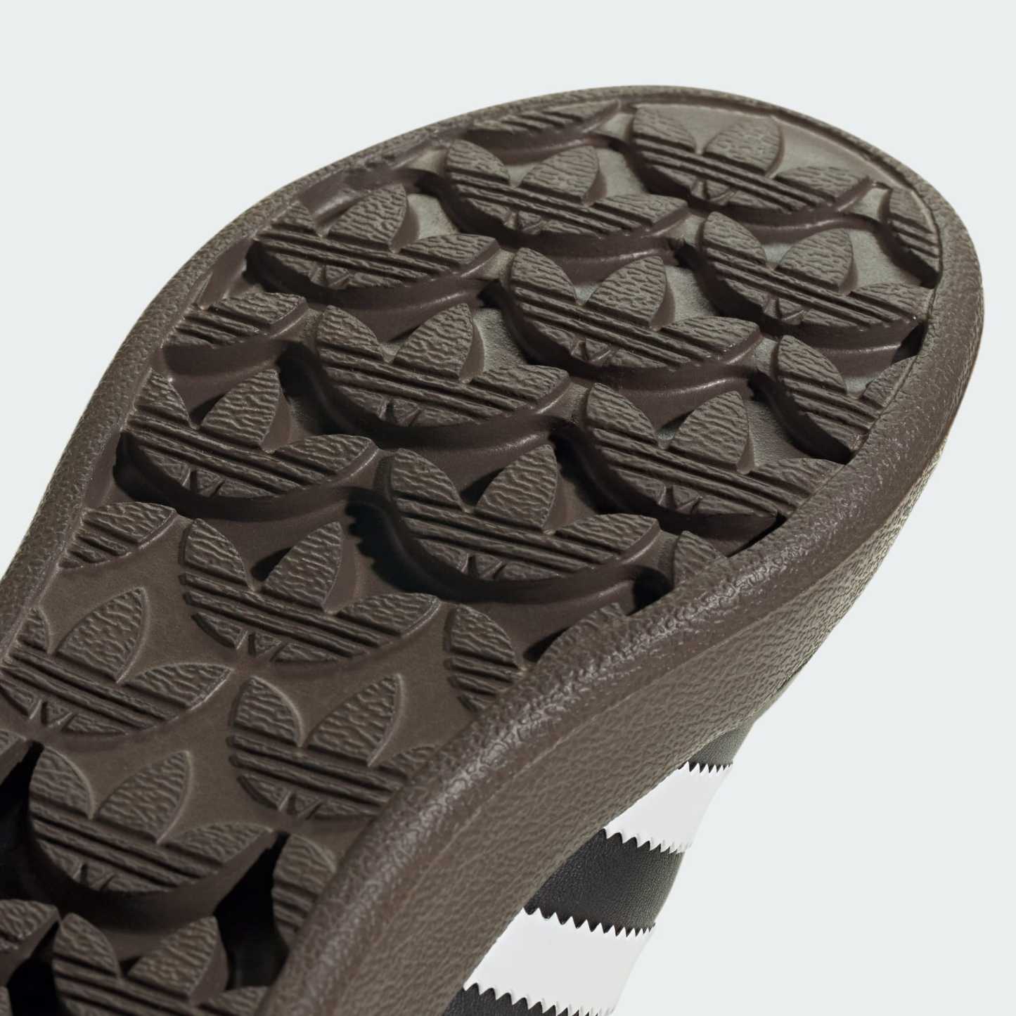 아디폼 삼바 360 - Core Black / Cloud White / Gum