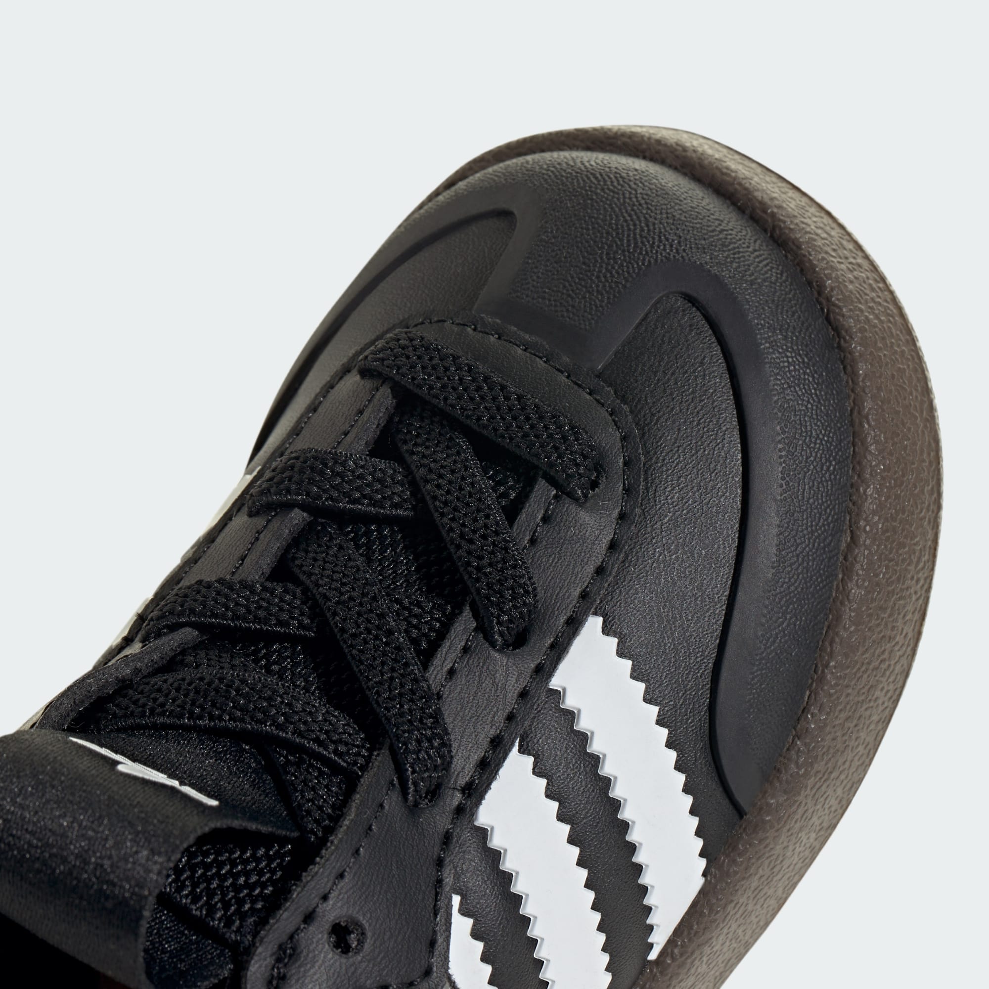 아디폼 삼바 360 - Core Black / Cloud White / Gum