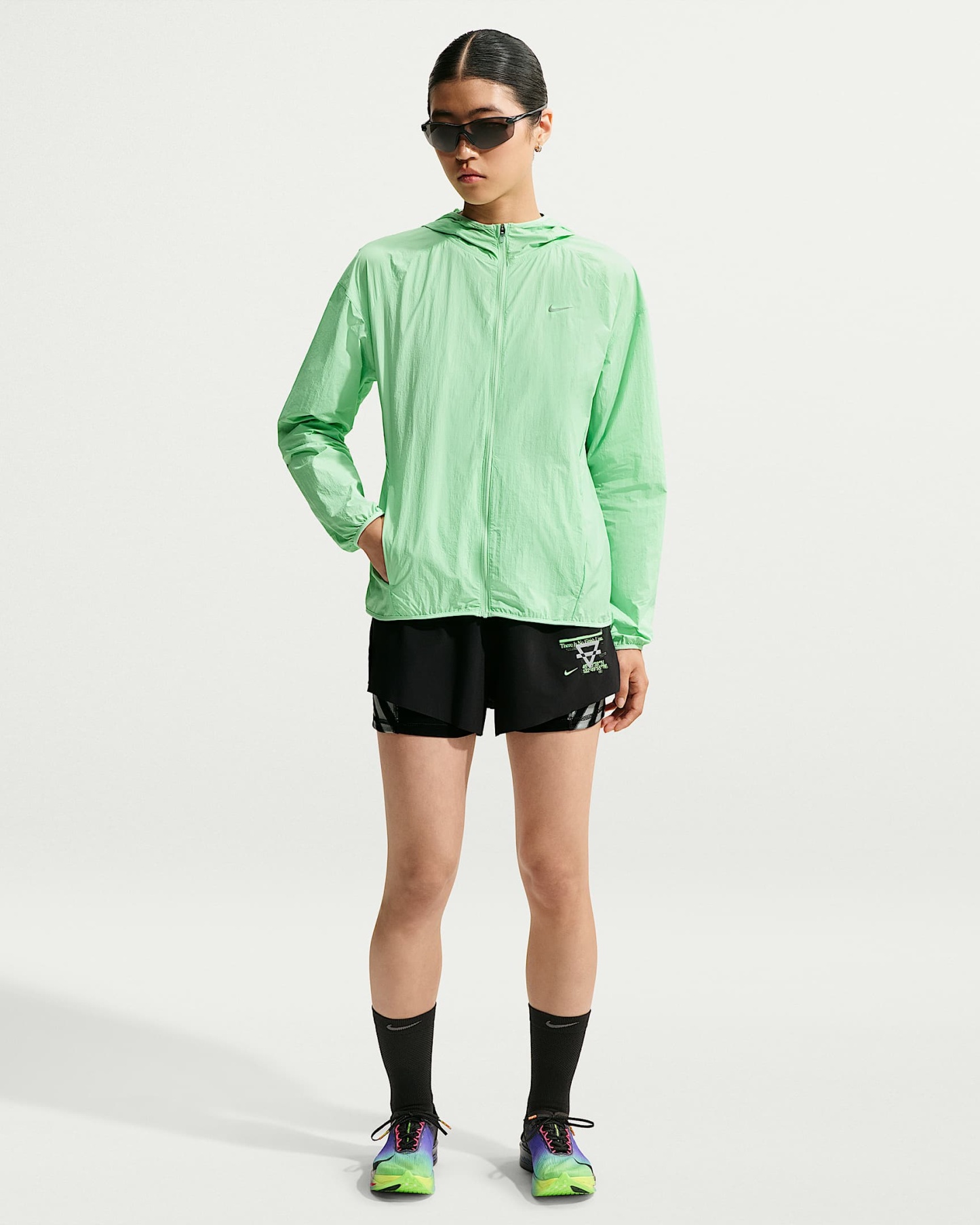 나이키 템포 여성 UV 프로텍션 경량 러닝 재킷 - 큐컴버 캄
