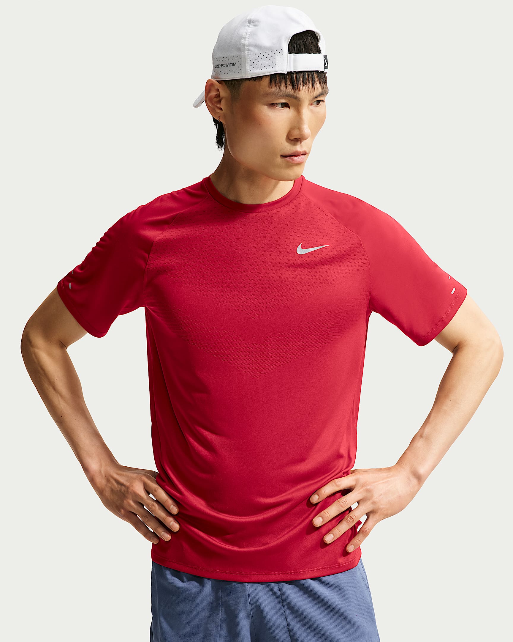 나이키 스트라이드 남성 드라이 핏 ADV 반팔 러닝 탑 - 터프 레드