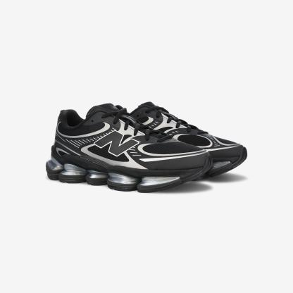 U20007TW - Black