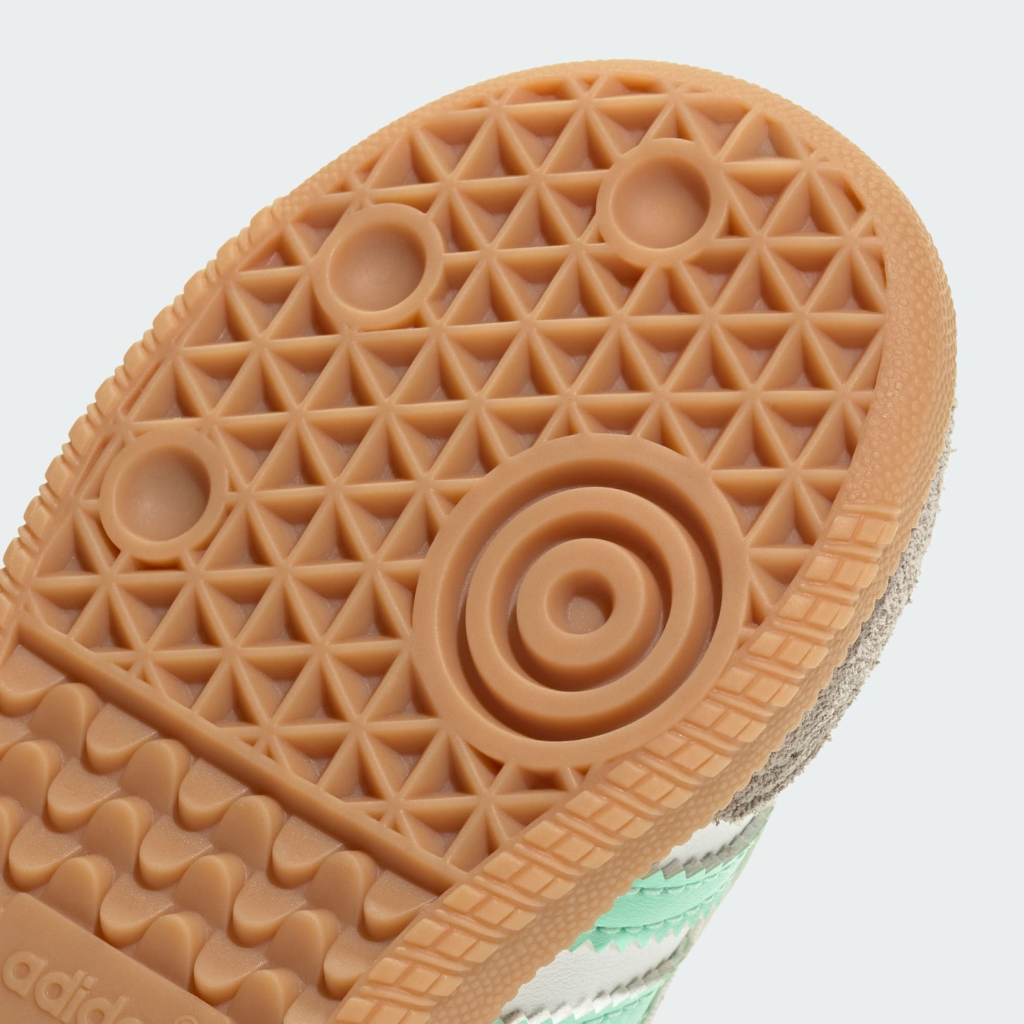 삼바 제인 - Cloud White / Easy Green / Gum