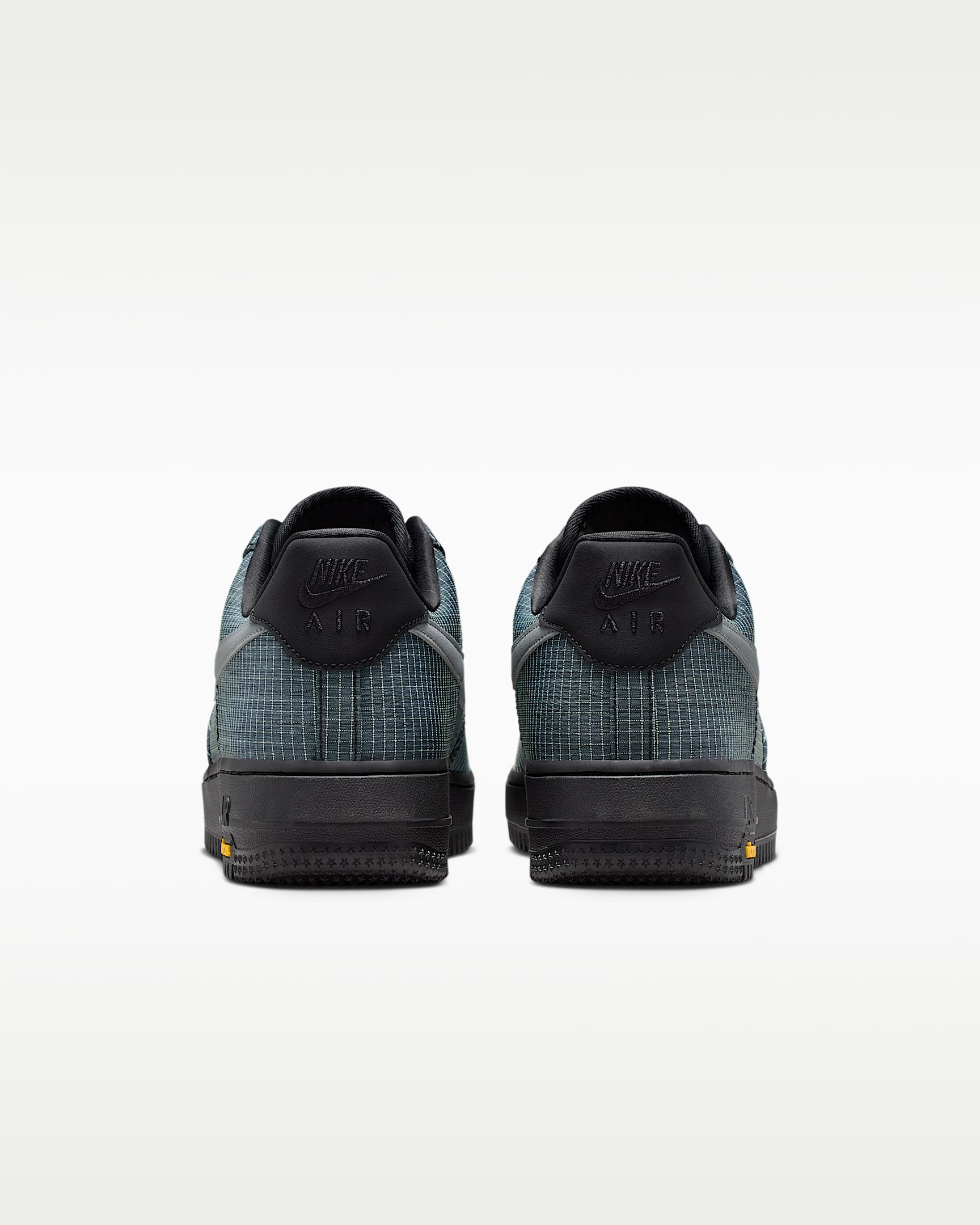 나이키 에어 포스 1 ’07 LX Vibram® 남성 신발 - 블랙/라이트 레몬 트위스트/스피드 옐로우/스모크 그레이