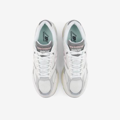 U880R69L - Ivory