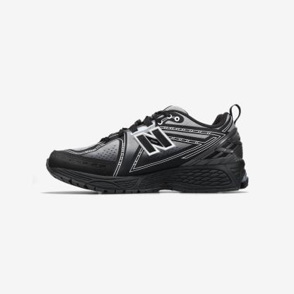 U19069BR - Black