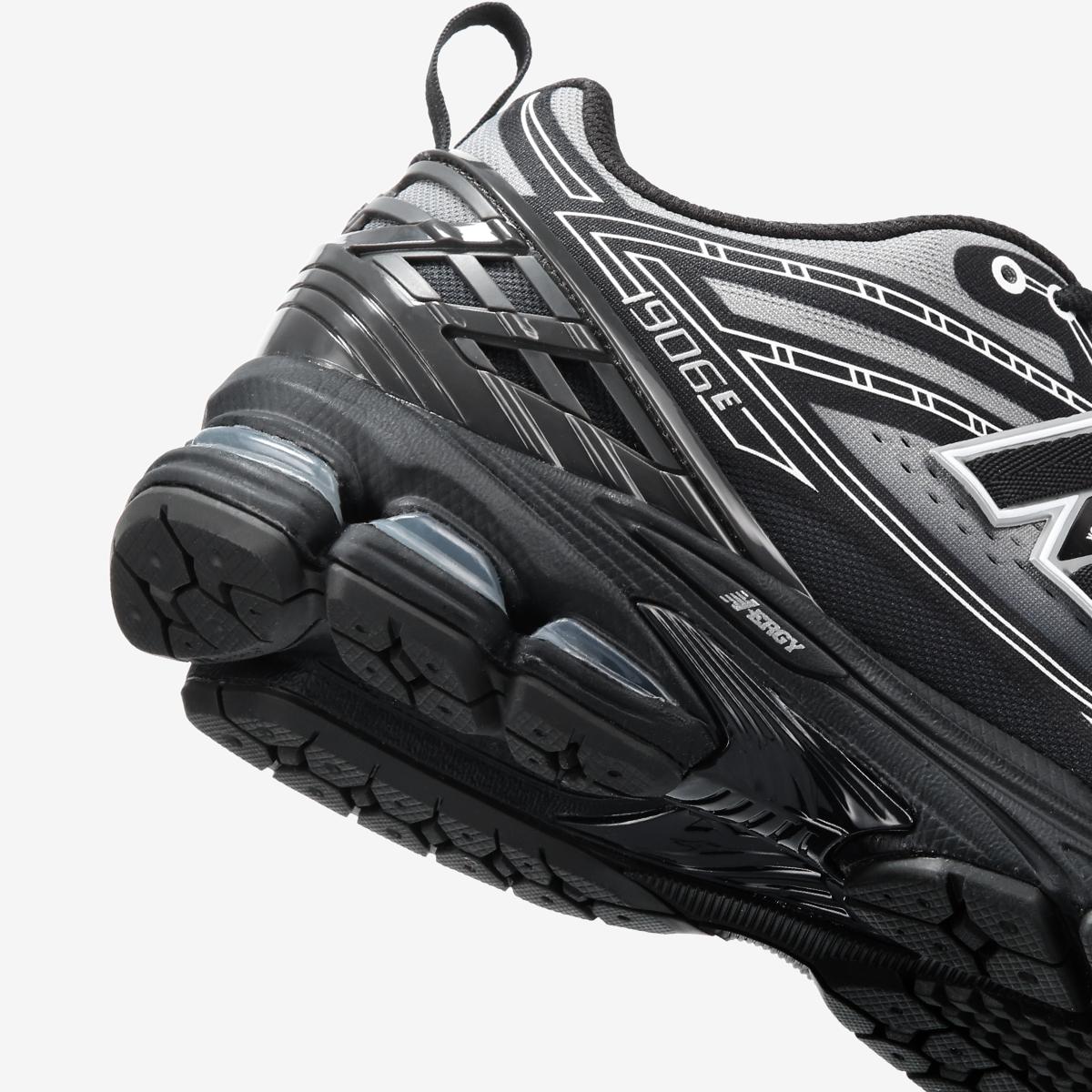 U19069BR - Black