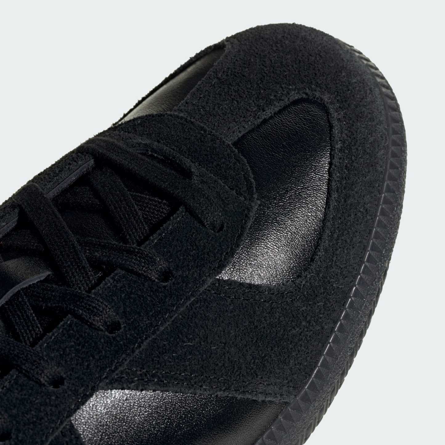 BW 아미 - Core Black / Core Black / Core Black