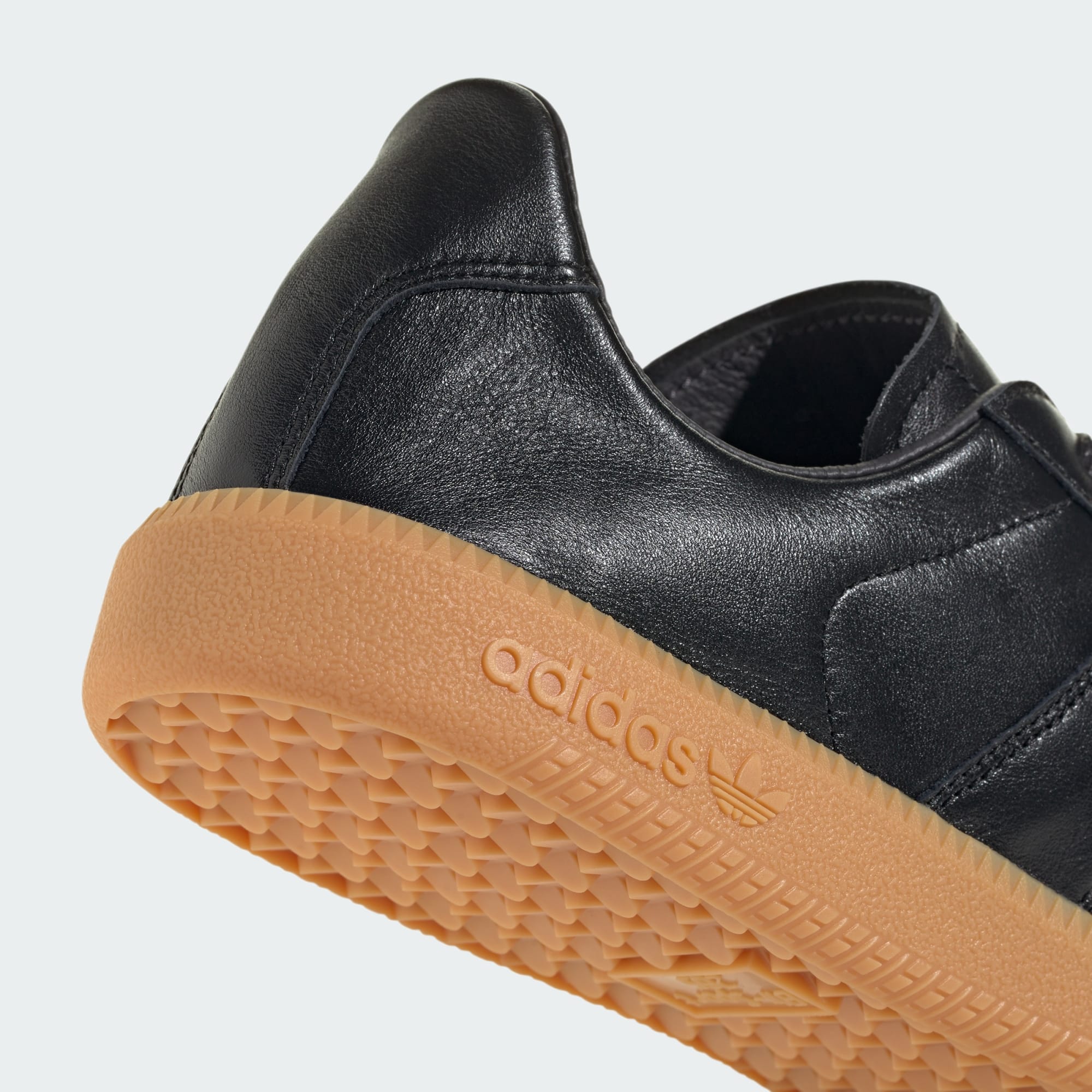 BW 아미 데콘 - Core Black / Core Black / Gum