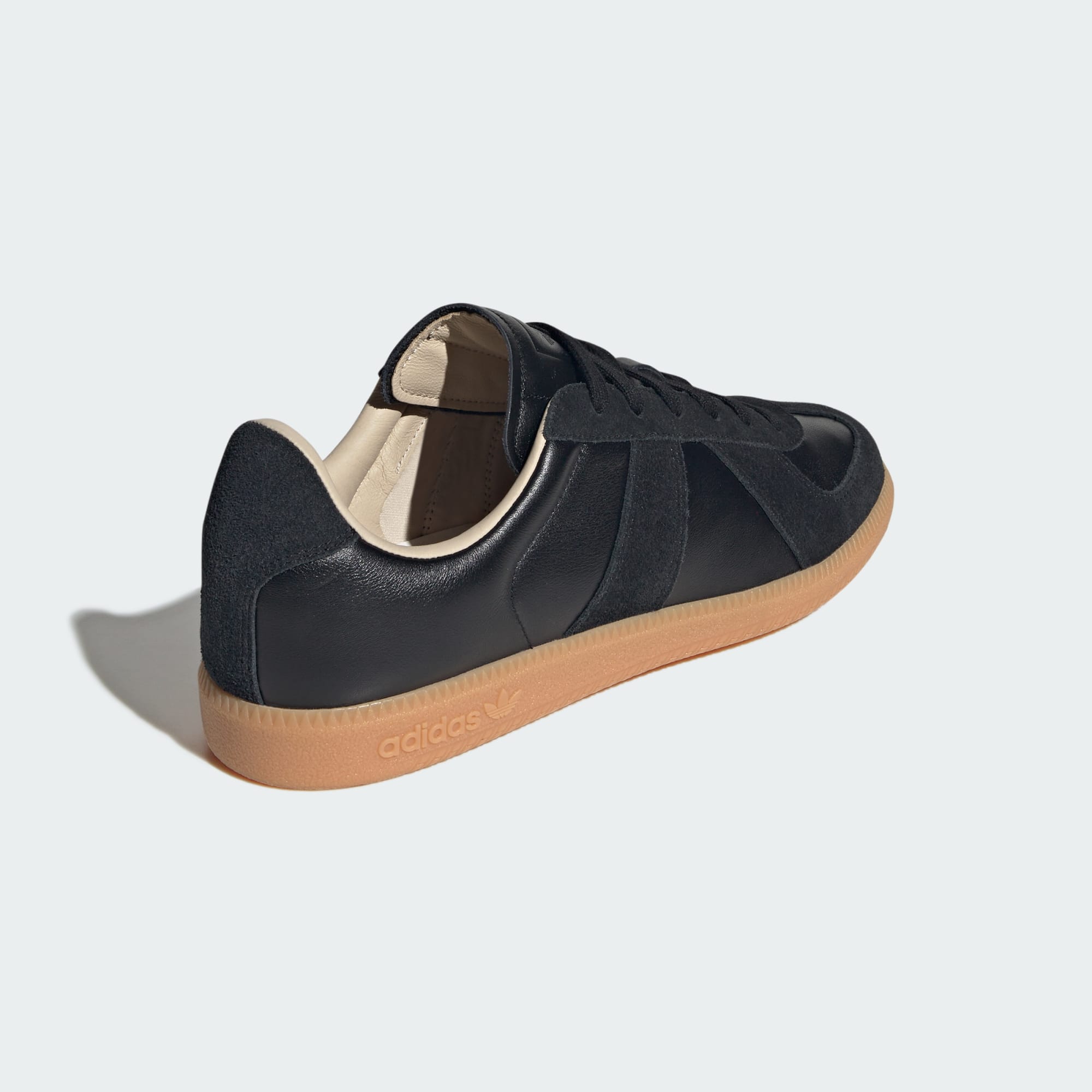 BW 아미 - Core Black / Core Black / Gum