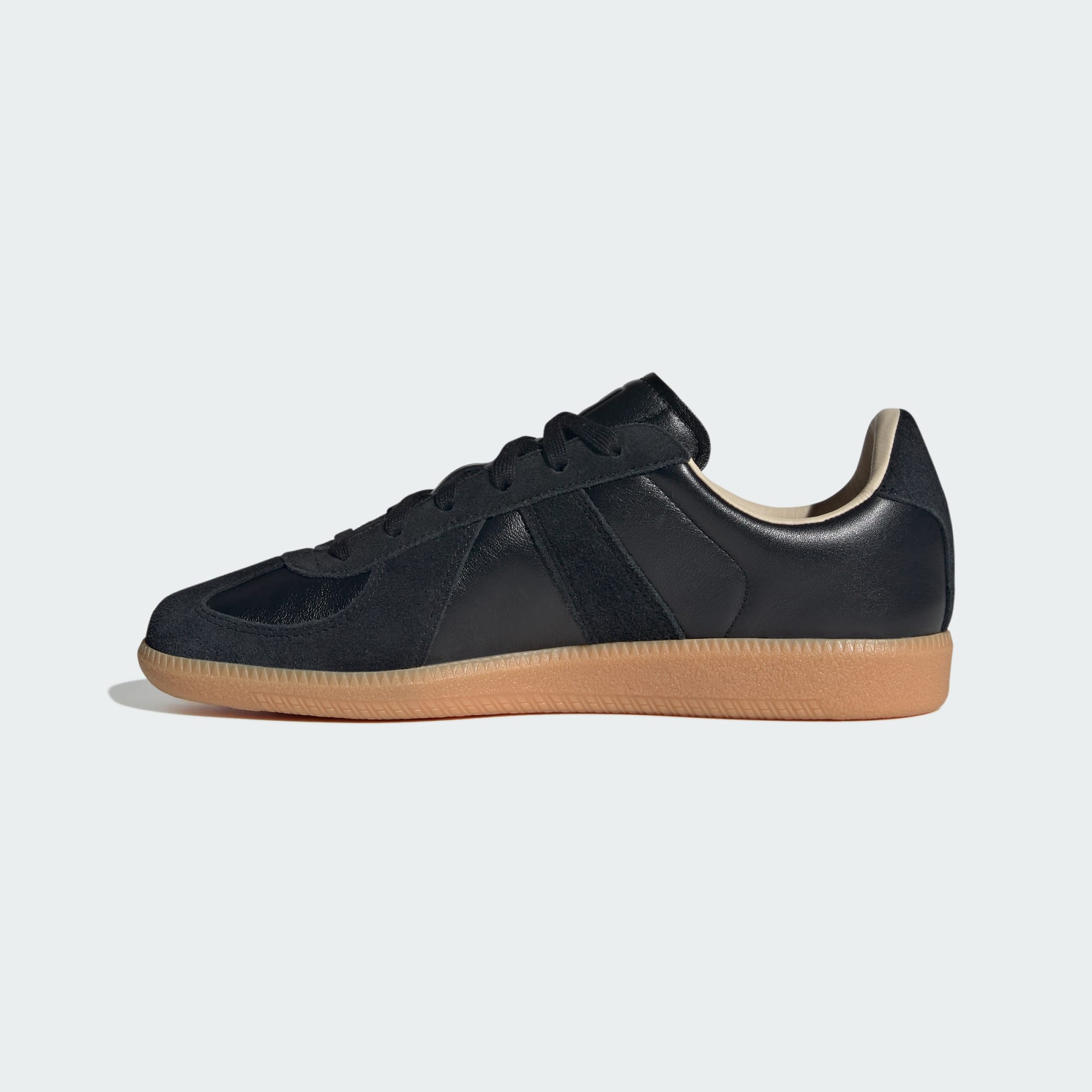 BW 아미 - Core Black / Core Black / Gum