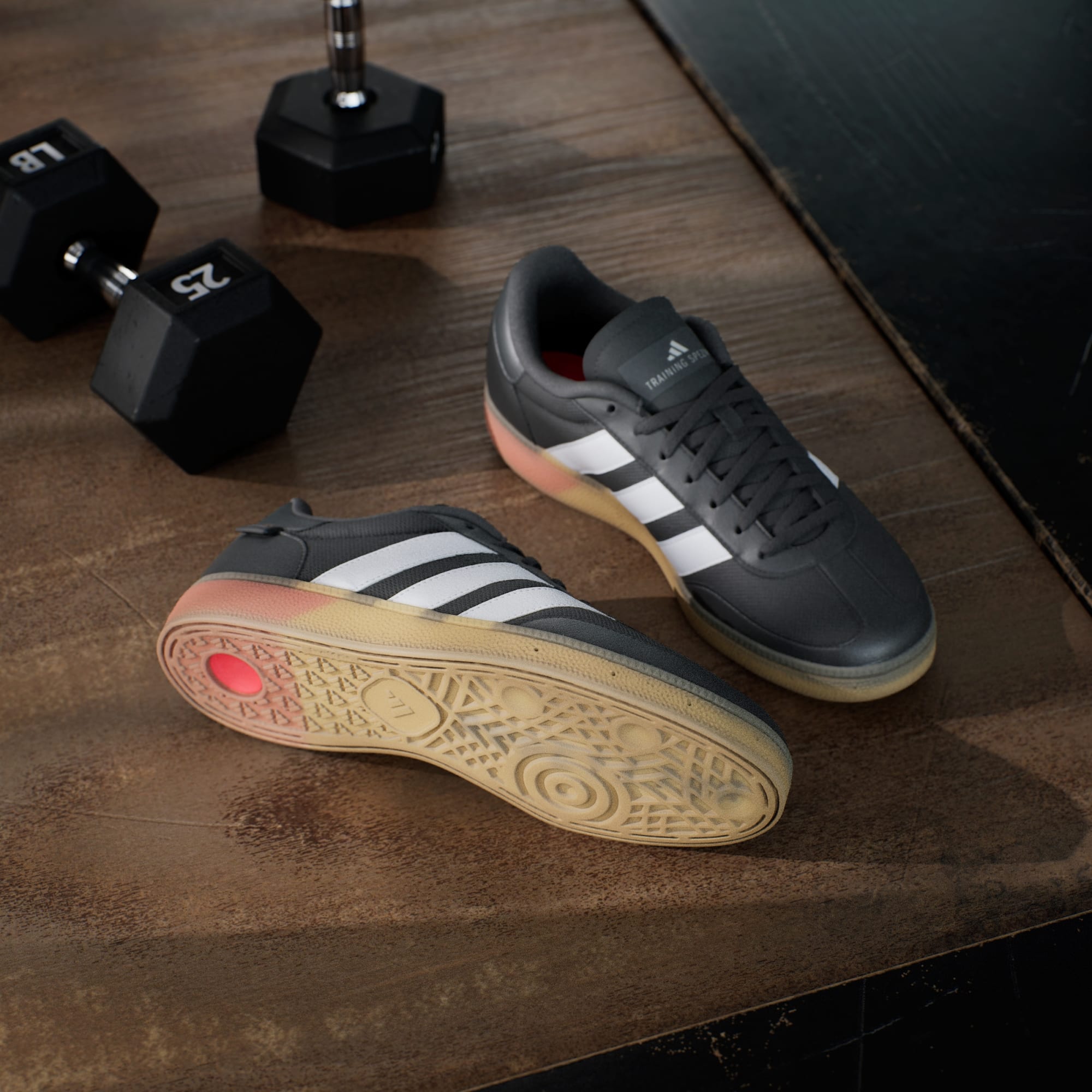 트레이닝 스페지알 - Core Black / Chalk White / Lucid Red - JS3038 - HeroMrktng View 4