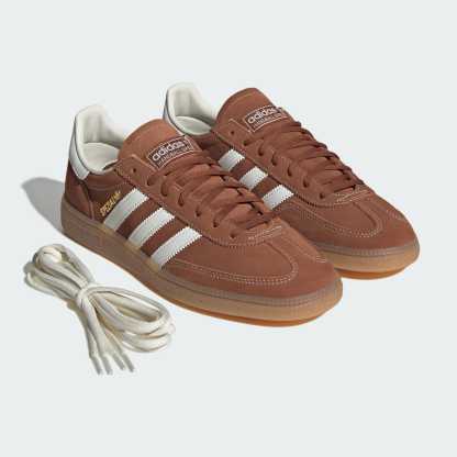핸드볼 스페지알 - Dusky Bronze / Off White / Gum - KZ6704 - Laces View