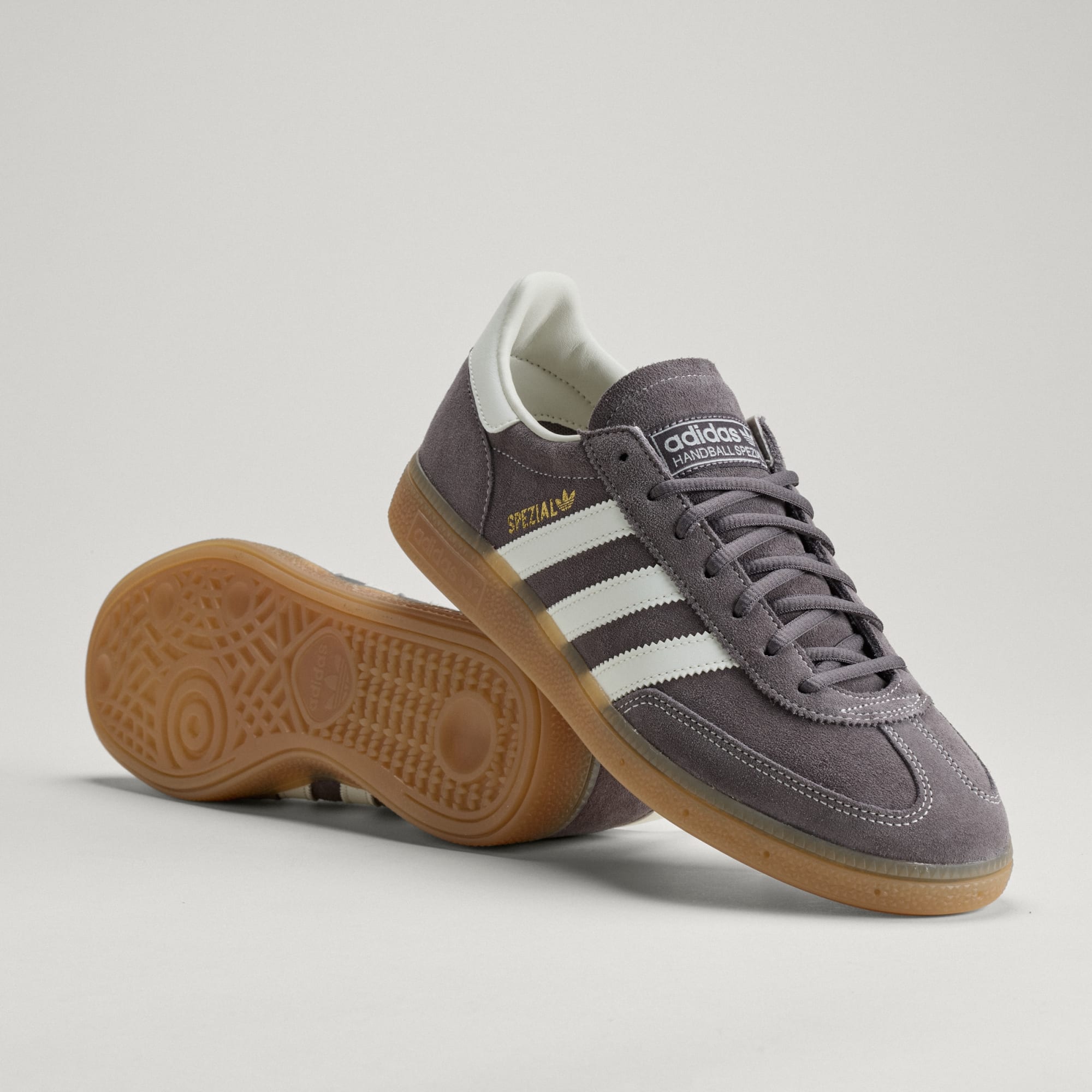 핸드볼 스페지알 - Grey Strata / Off White / Gum - KZ6705 - HeroMrktng View 1