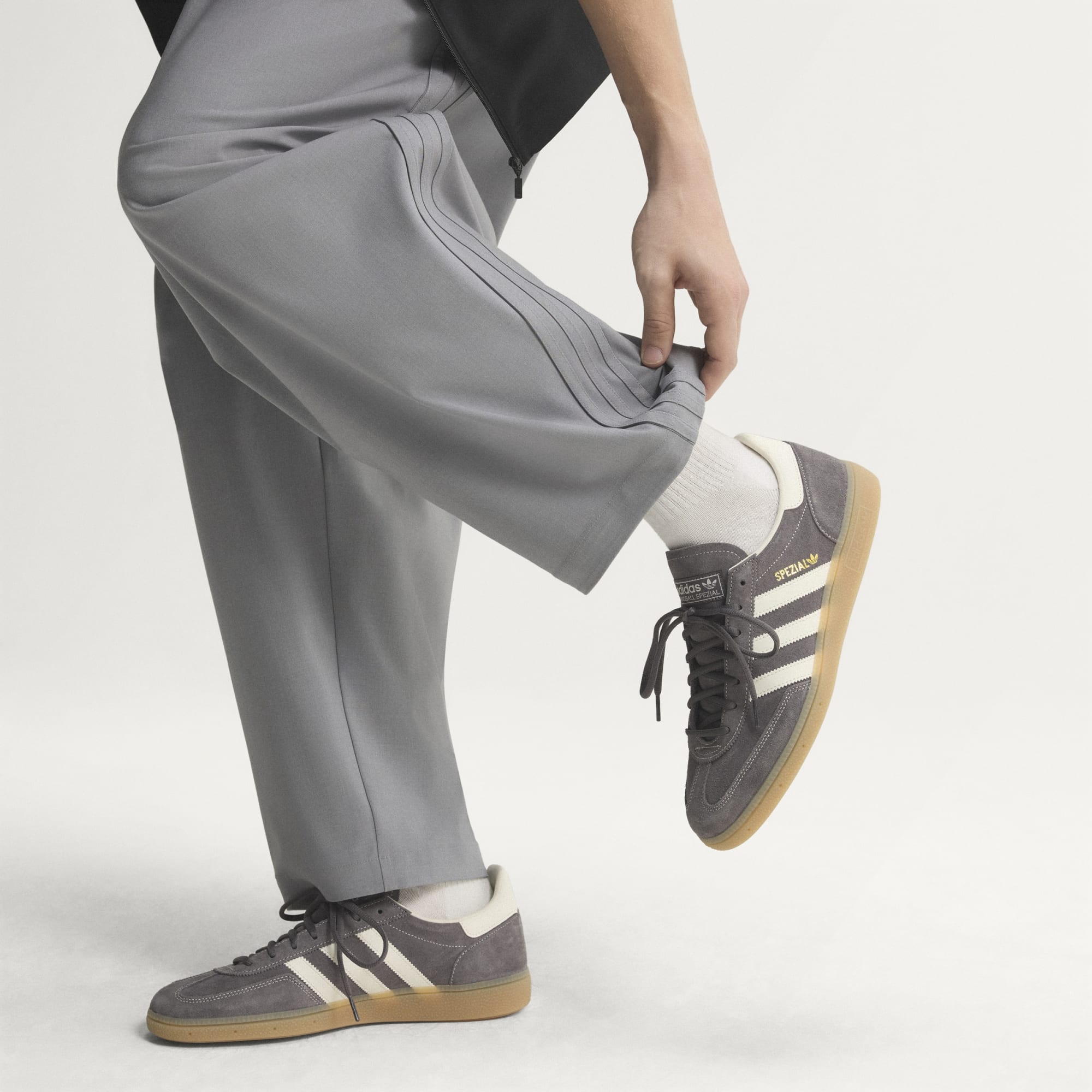 핸드볼 스페지알 - Grey Strata / Off White / Gum - KZ6705 - HeroMrktng View 8