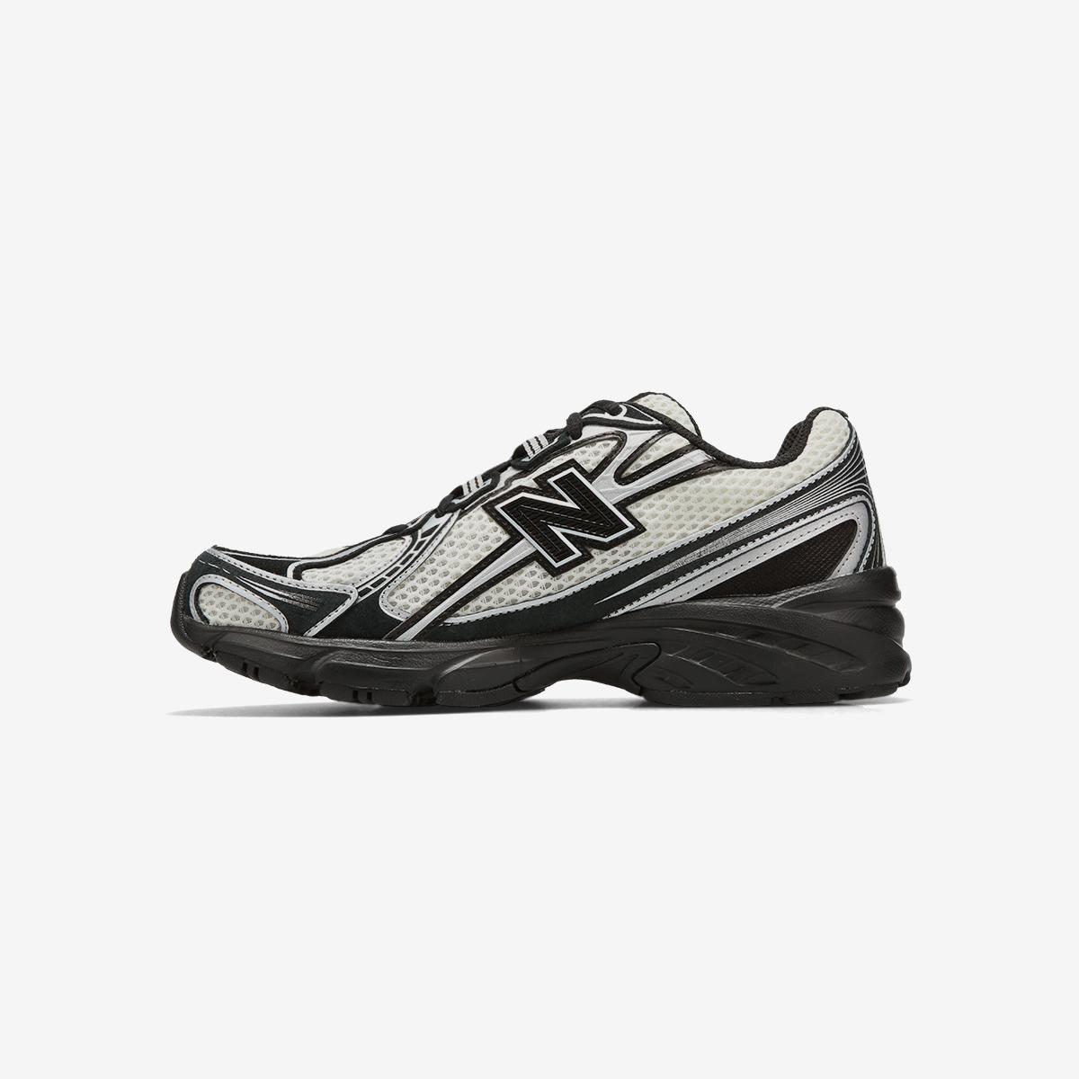 U7408PL - Black