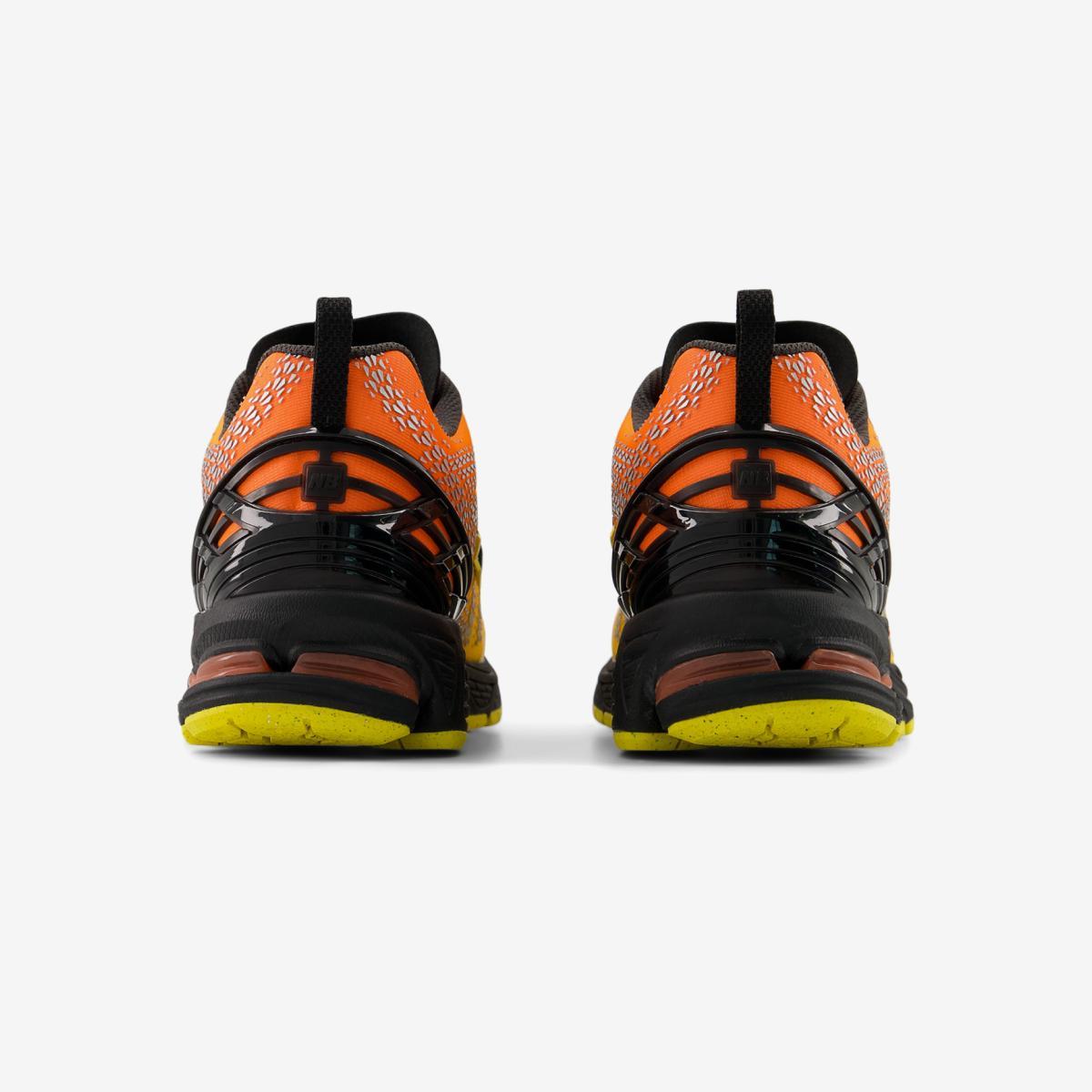 U19066QG - Orange